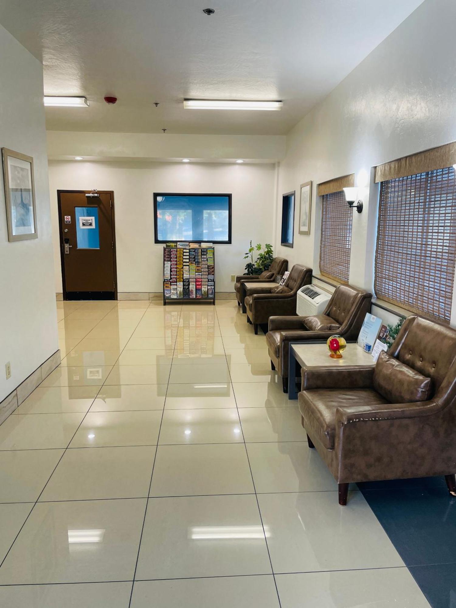 Super 8 By Wyndham Lacey Olympia Area Luaran gambar